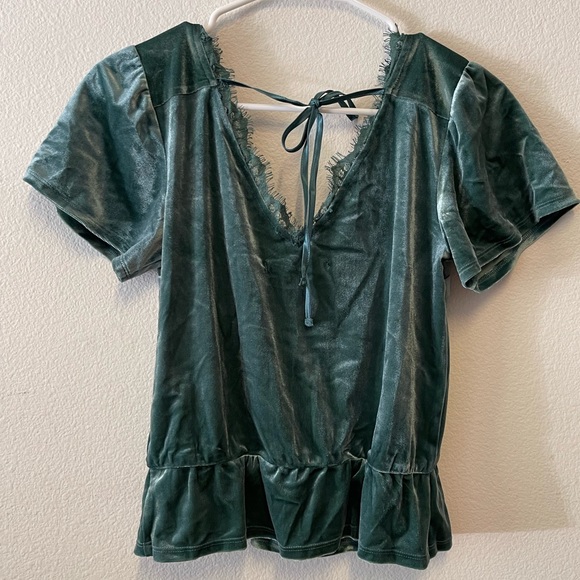 Abercrombie Velvet Top - Picture 2 of 3